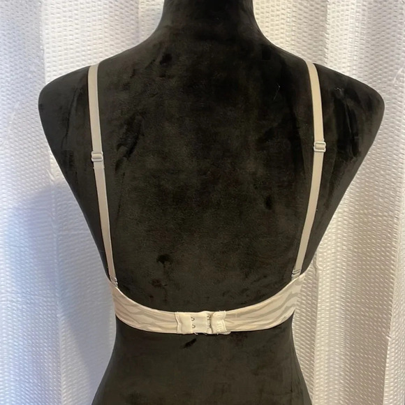 PINK Victoria’s Secret gray & white pink campus push-up bra size 32D - Picture 3 of 5